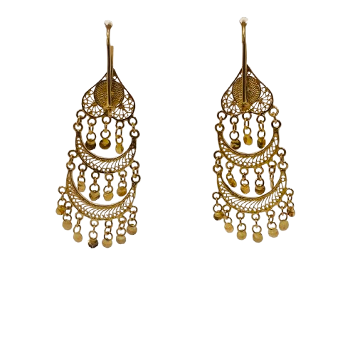 Boucles d'oreilles en or jaune avec rubis