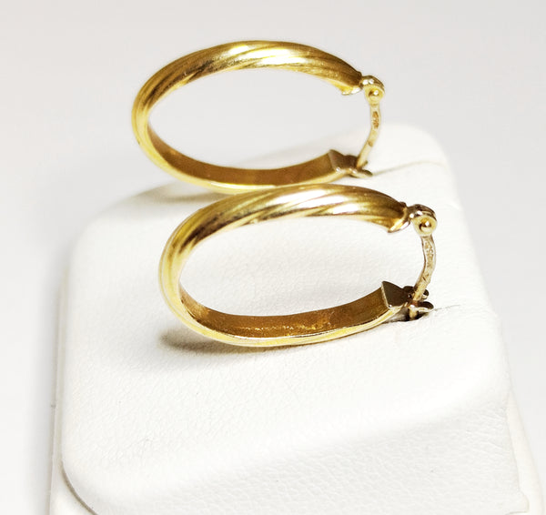 Boucles d'oreilles créoles or jaune 18K 1.51 Grs