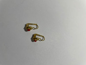 Boucles d'oreilles dormeuses en or jaune 18k 1.98 Grs