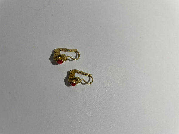 Boucles d'oreilles dormeuses en or jaune 18k 1.98 Grs
