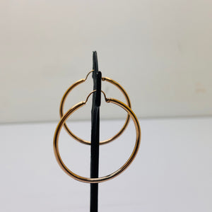 Boucles d'oreilles créoles en or jaune 18K 7.40 Grs