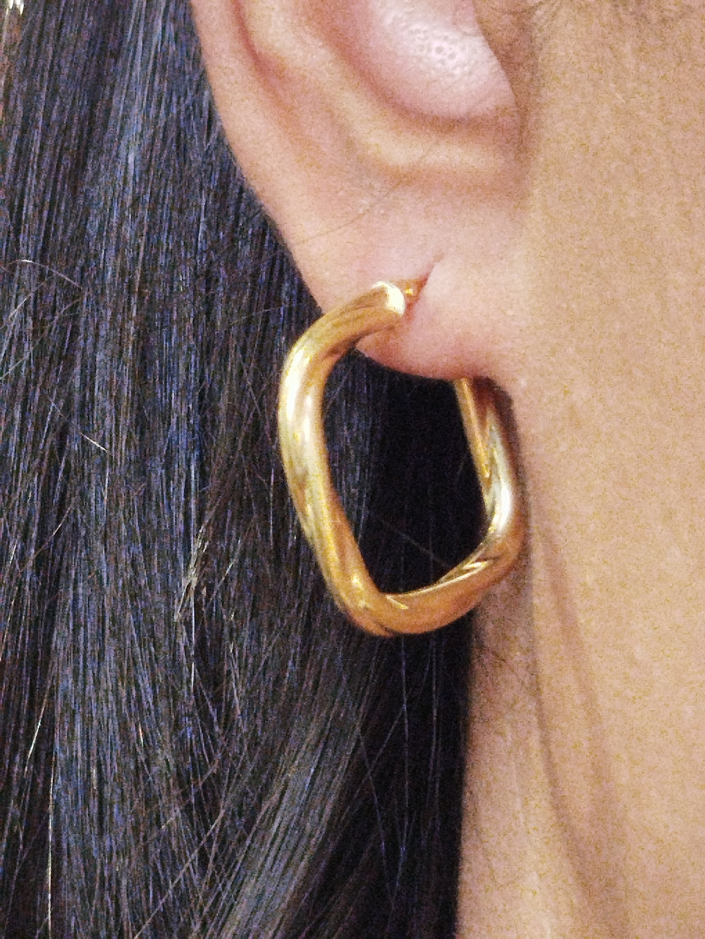 Boucles d'oreilles créoles en or jaune 18K 1.70 Grs