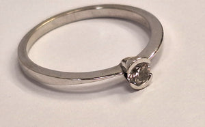 Solitaire en or blanc 18 carats avec diamant 0.15 carats - 1.84 Grs