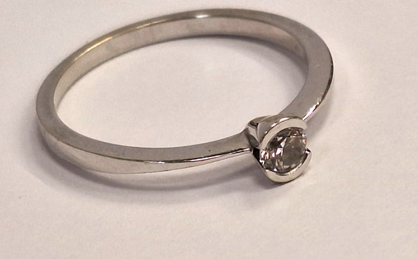 Solitaire en or blanc 18 carats avec diamant 0.15 carats - 1.84 Grs