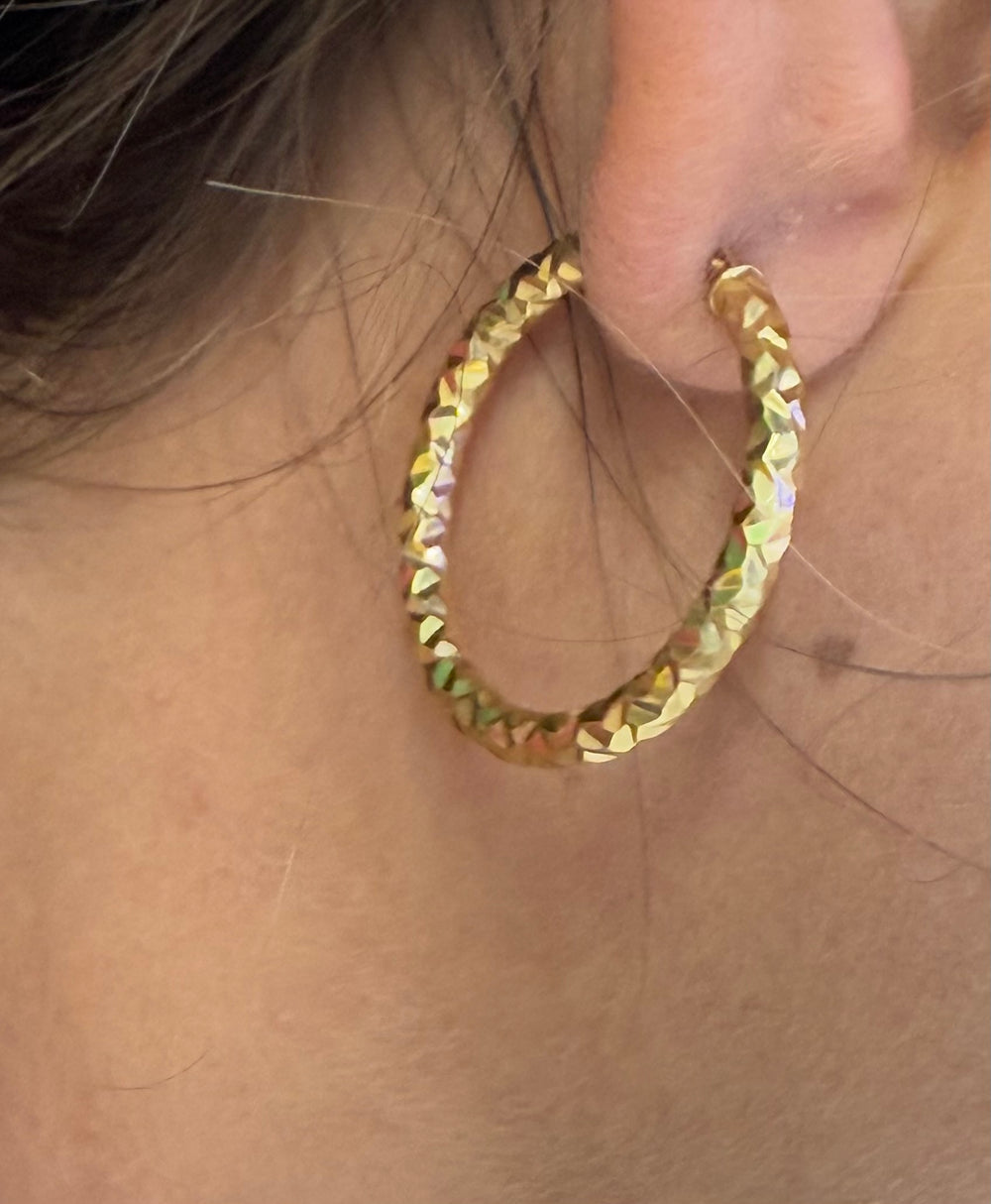 Boucles d'oreilles créoles en or jaune 18k 2.87 Grs