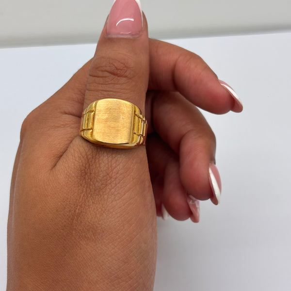 Chevalière en or jaune 18K Taille-67