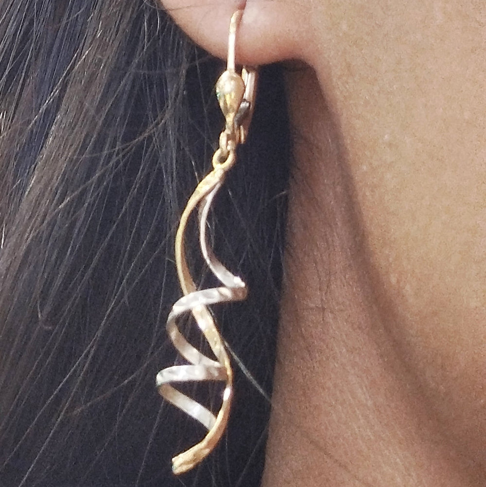 Boucles d'oreilles dormeuses en or jaune 18K 3.54 Grs