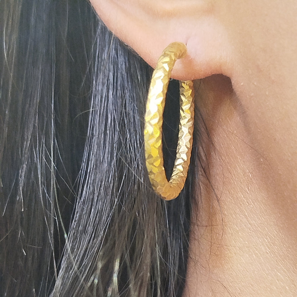 Boucles d’oreilles créoles en or jaune 18 carats 2.87 Grs