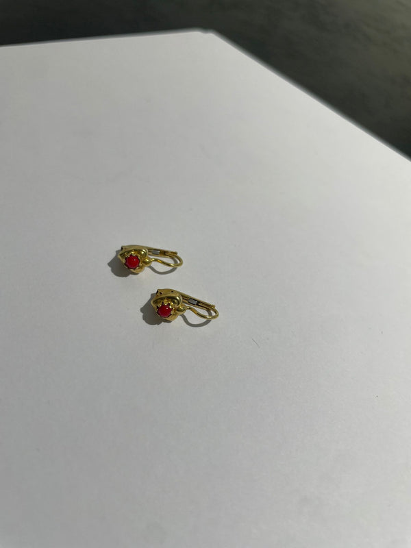 Boucles d'oreilles dormeuses en or jaune 18k 1.98 Grs