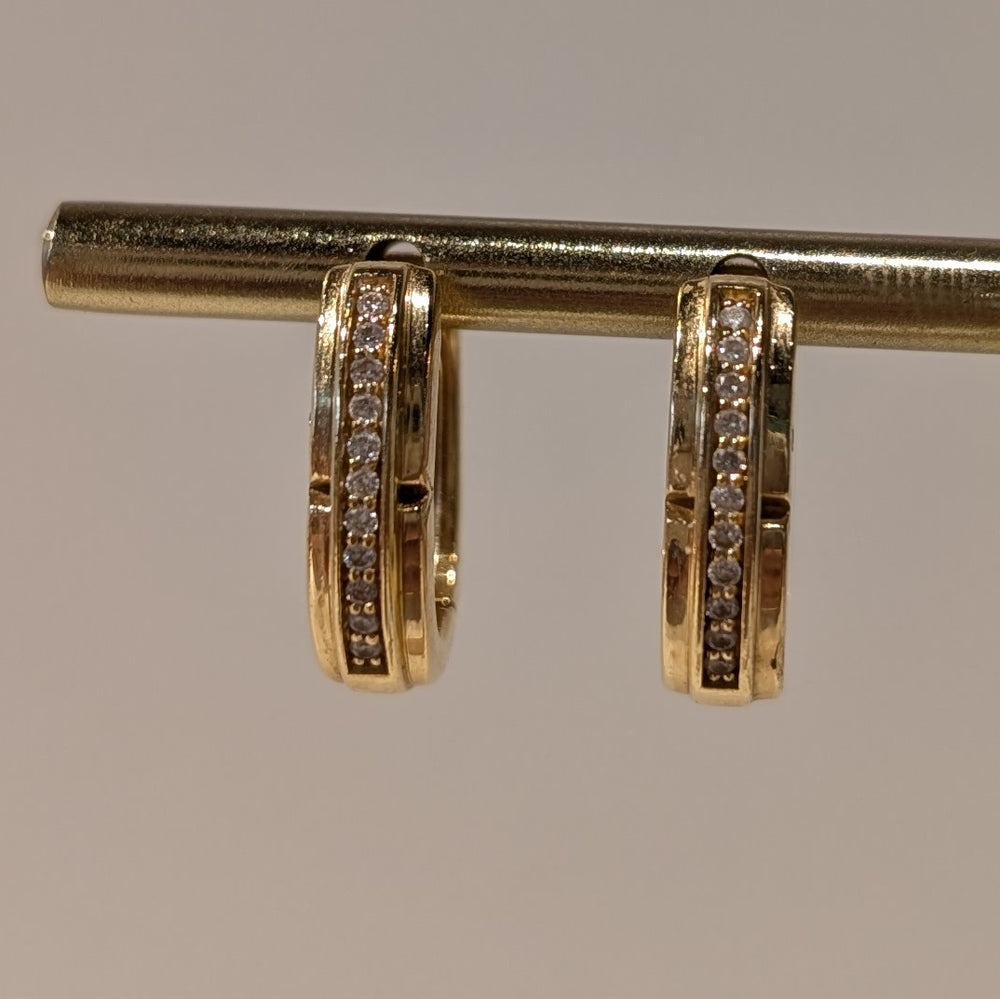 Boucles d'oreilles créoles en or jaune 18K 5.90 Grs