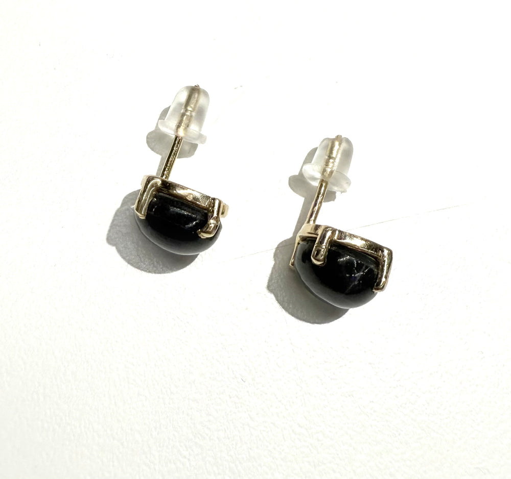 Boucles d'oreilles en or jaune 18k avec saphirs étoilés