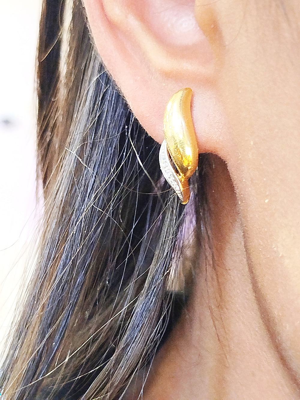 Boucles d'oreilles en or jaune 18K 2.86 Grs