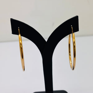 Boucles d'oreilles créoles en or jaune 18K 7.40 Grs