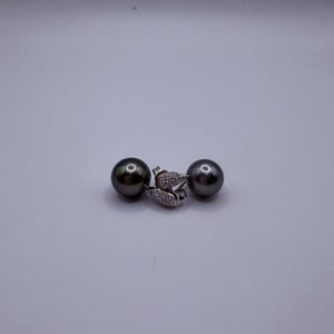 Boucles d'oreilles en or blanc 18K 3.25 Grs