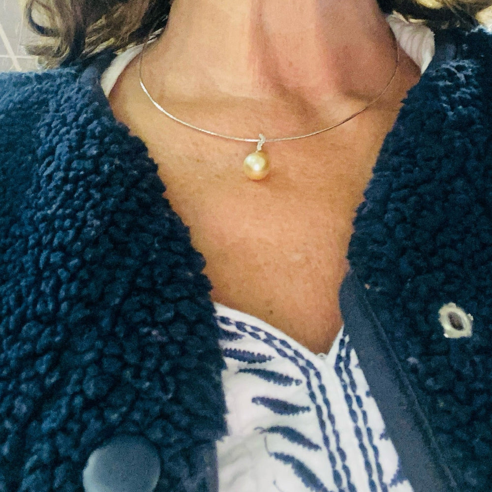 Collier Ras du Cou Or Blanc 18K Diamants & Perles 5.76 Grs