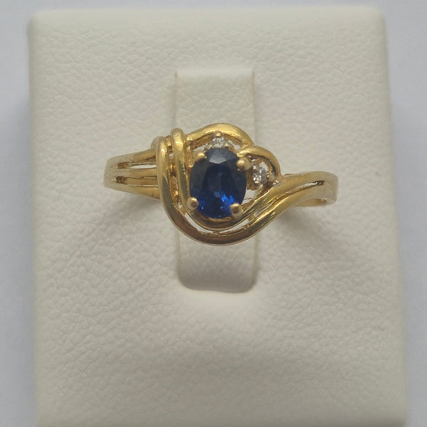 Bague Or Jaune avec Diamants et Saphir