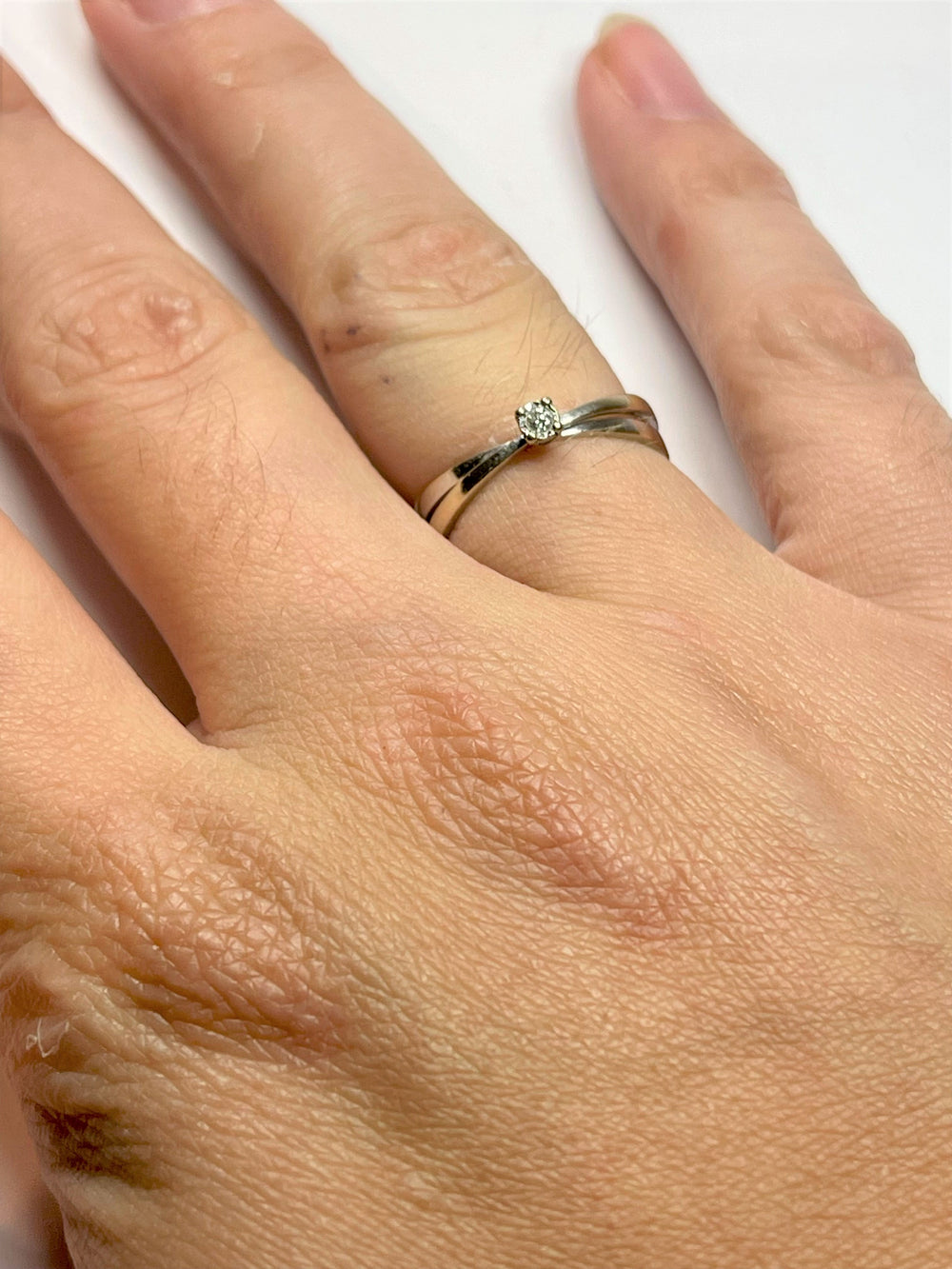 Bague Or Blanc avec Diamant Solitaire 0.10ct