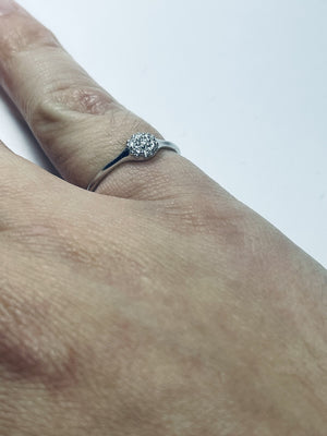 Bague Or Blanc avec 7 Diamants