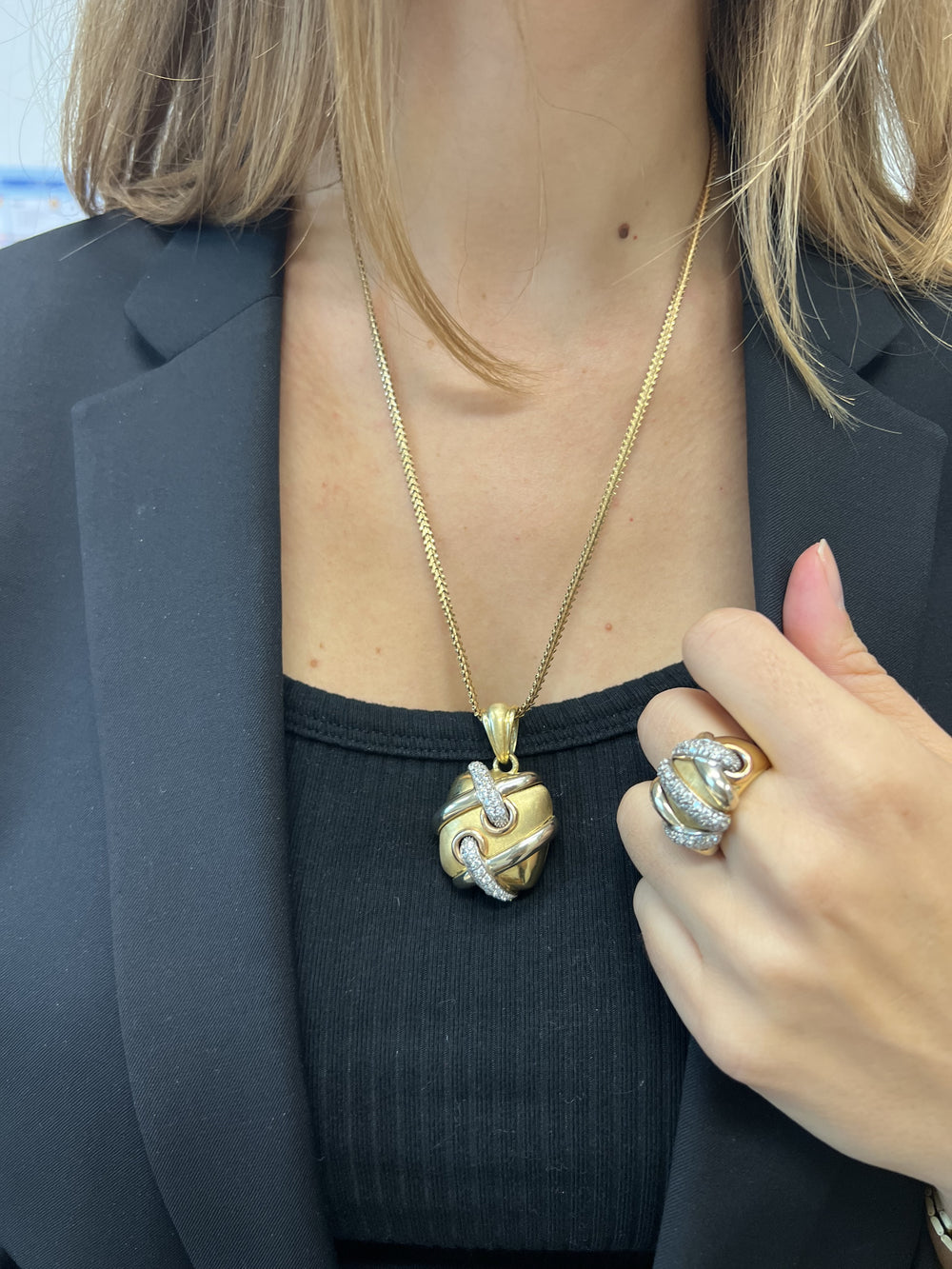 Pendentif Croisé Or Jaune 18K avec Oxydes