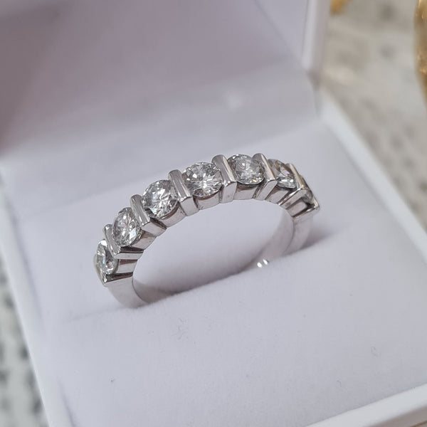 Alliance Demi Tour Or Blanc avec Diamants