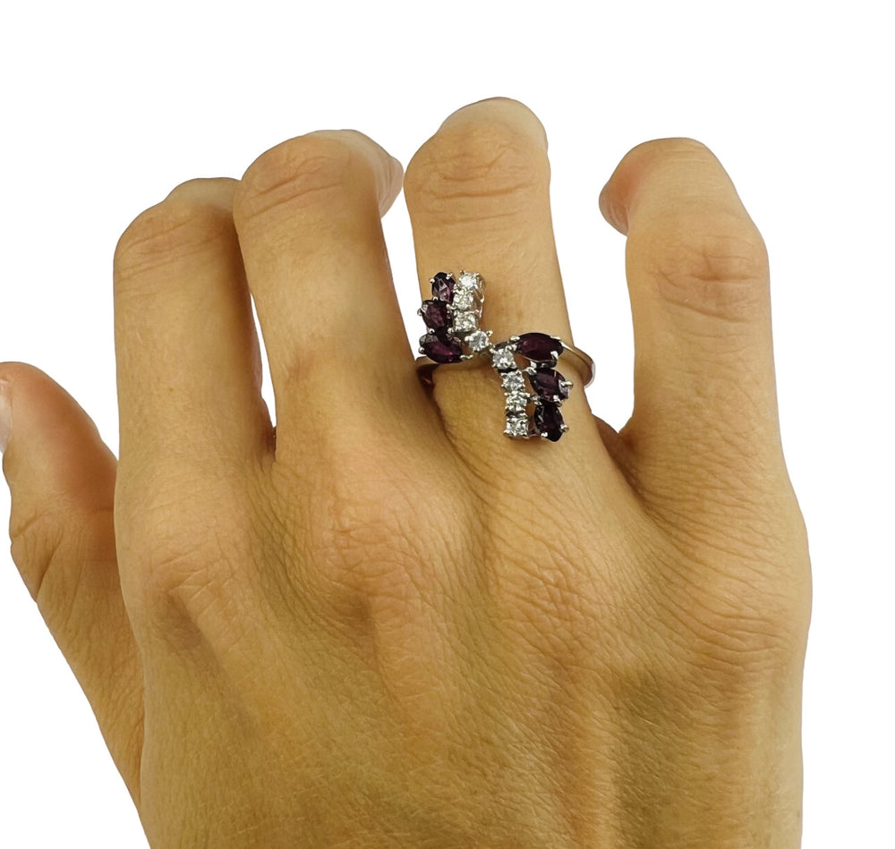 Bague Rubis Diamants Or blanc 14K T54