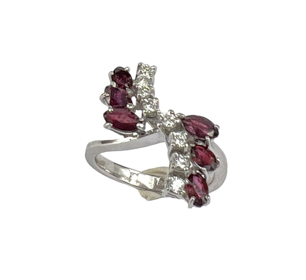 Bague Rubis Diamants Or blanc 14K T54
