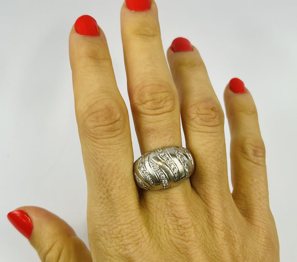 Bague Or Blanc et Décor Diamants T62 tête de hiboux