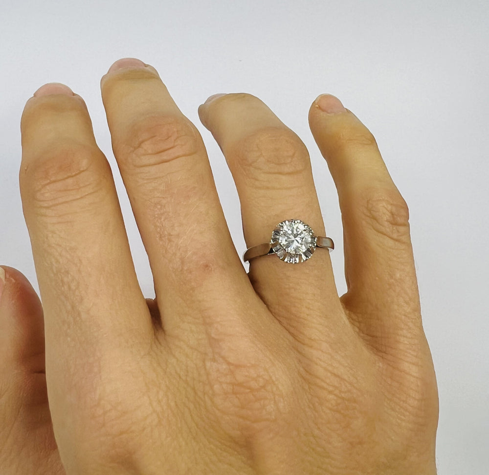 Bague Or Blanc 18K avec Diamant Solitaire 0.65ct