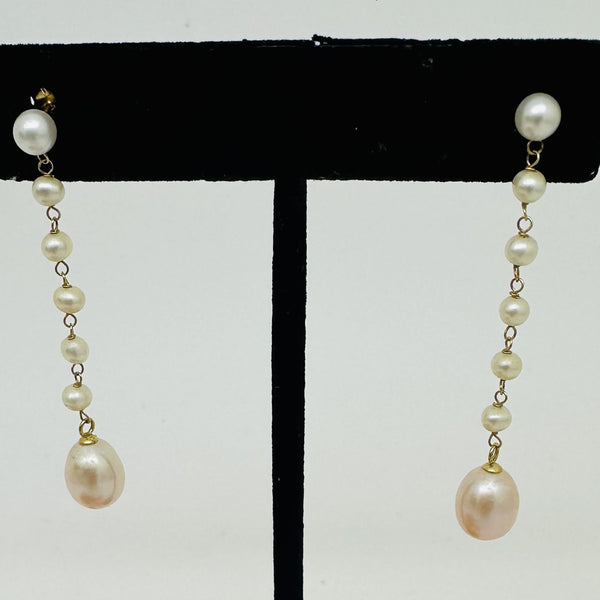 Boucles Pendantes avec Perles Blanches