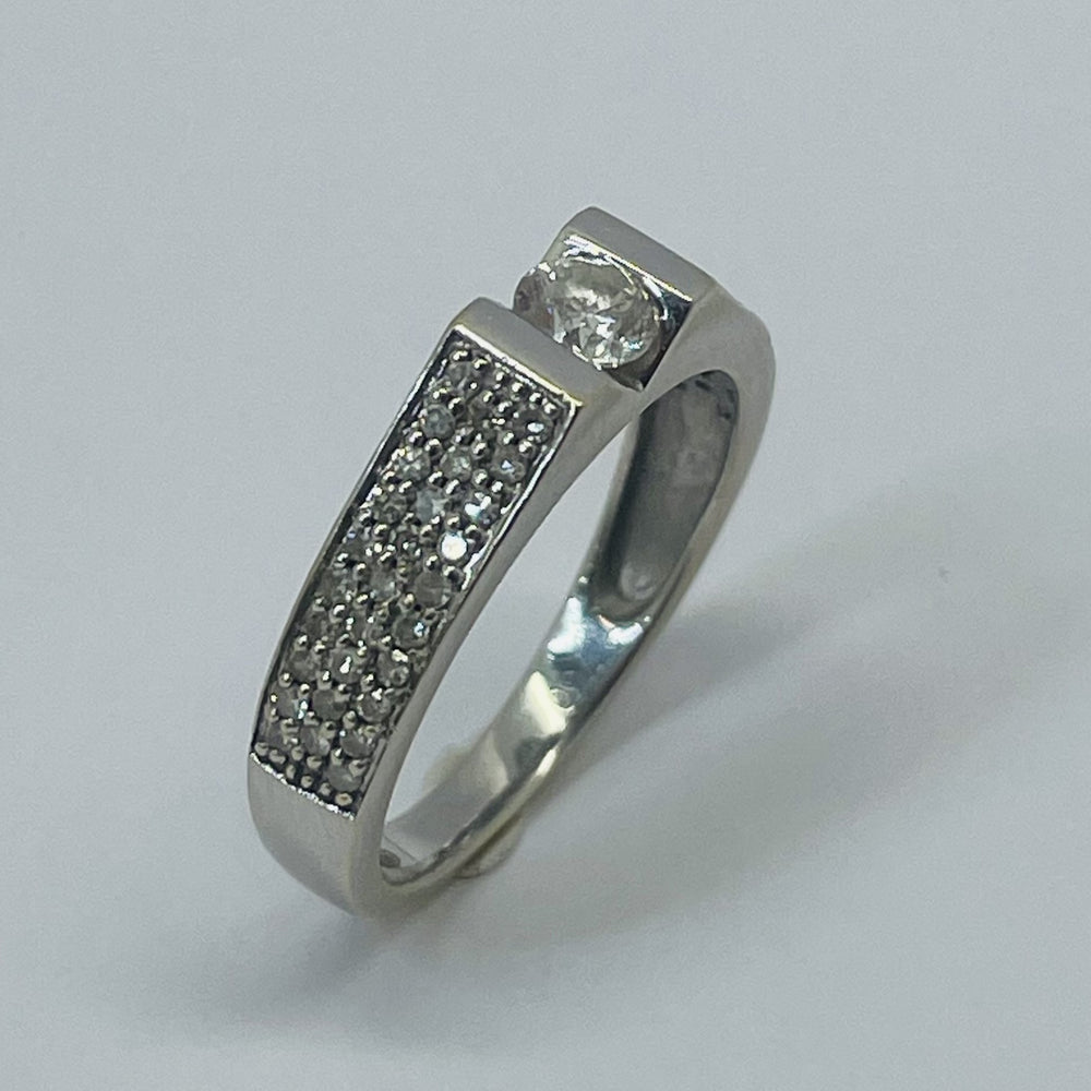 Bague Or Blanc avec Diamants