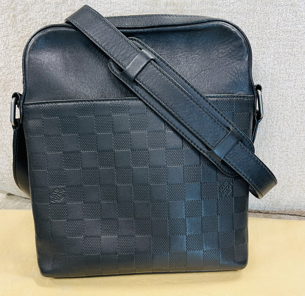Sacoche Louis Vuitton District Infini