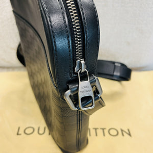 Sacoche Louis Vuitton District Infini