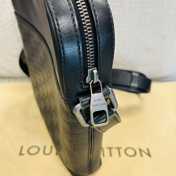 Sacoche Louis Vuitton District Infini