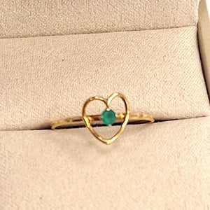 Bague cœur en or avec émeraude naturelle