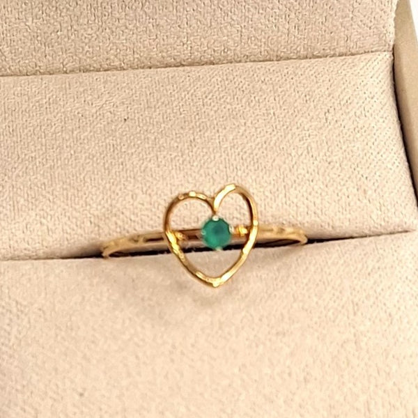 Bague cœur en or avec émeraude naturelle