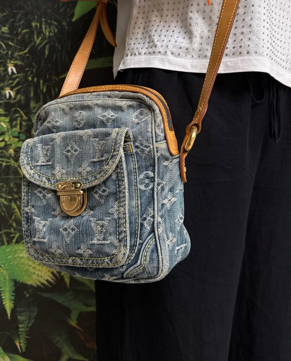 Sac à bandoulière Louis Vuitton Denim monogramme bleu édition limitée