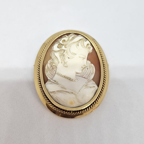 Pendentif/ broche Camée en Or