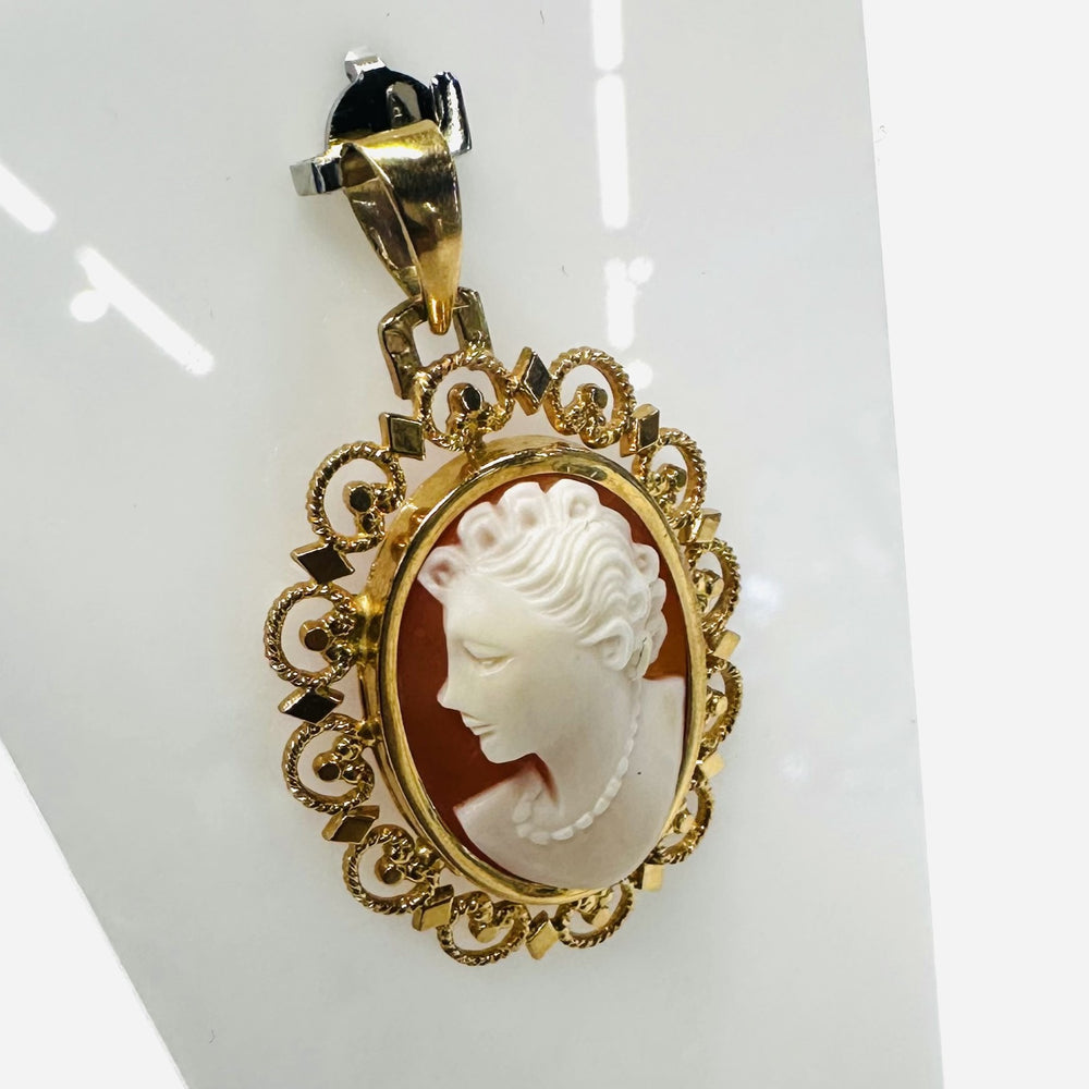 Pendentif Or avec Camée