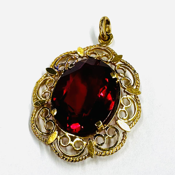 Pendentif Or avec Pierre Rouge