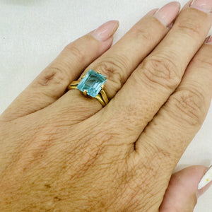 Bague Or avec Topaze