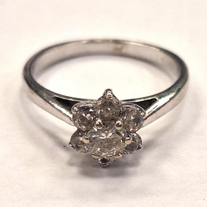 Bague en or blanc avec zirconium