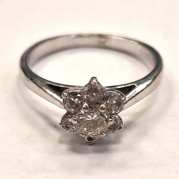 Bague en or blanc avec zirconium
