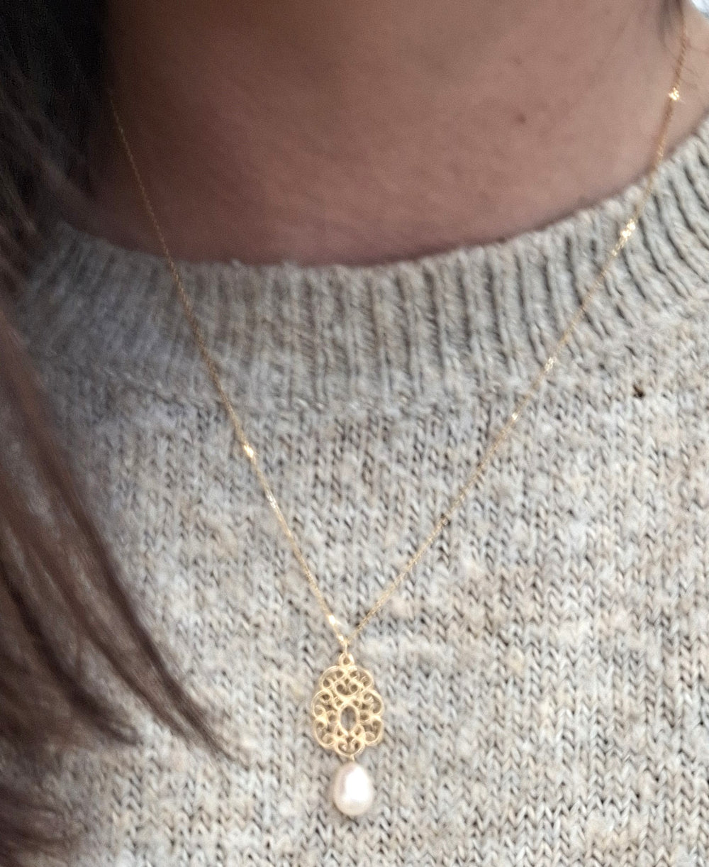Collier en Or Jaune 18 carats avec Perle