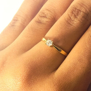 Bague Solitaire en Or Jaune 18 Carats avec Diamant 0.18ct
