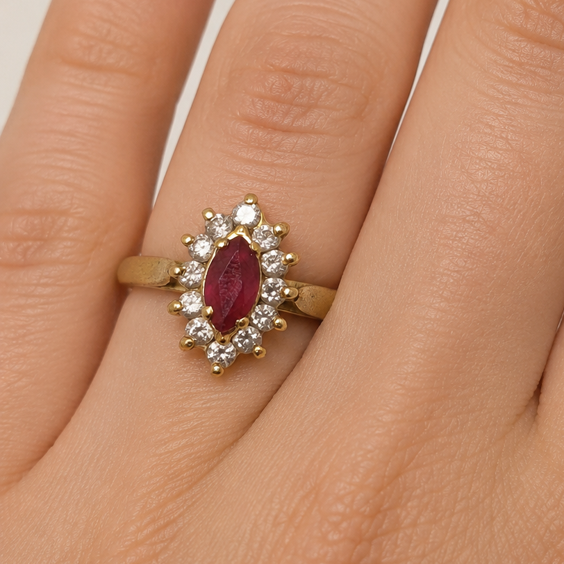 Bague marguerite en or jaune avec oxyde de zircon