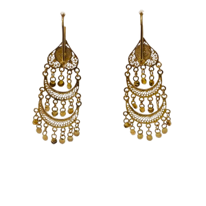 Boucles d'oreilles en or jaune avec rubis