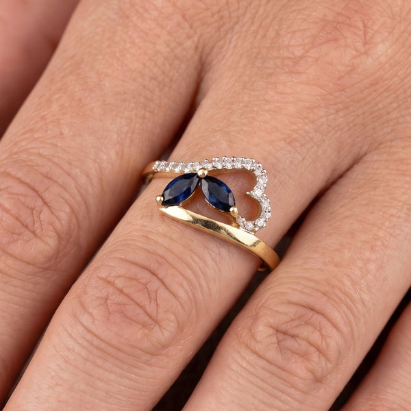 Bague en or jaune 18k, saphirs et diamants Taille 55