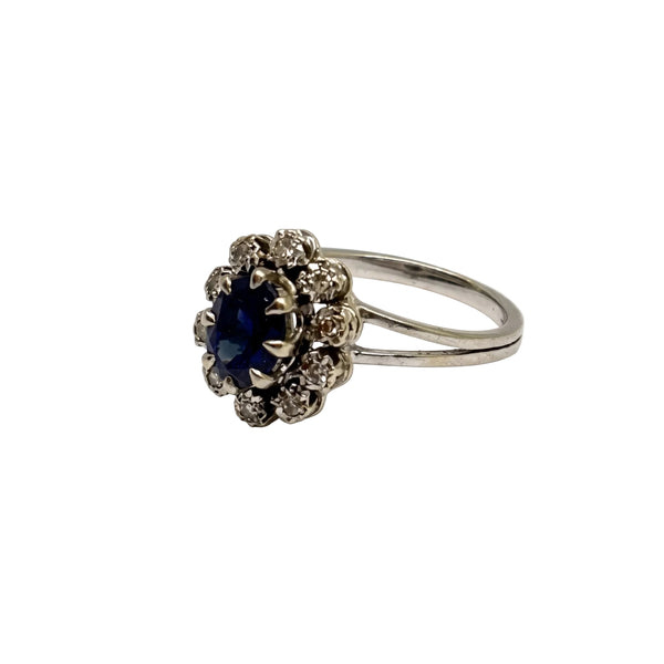 Bague Marguerite en Or Gris 18K avec Diamants et Saphir - Taille 52