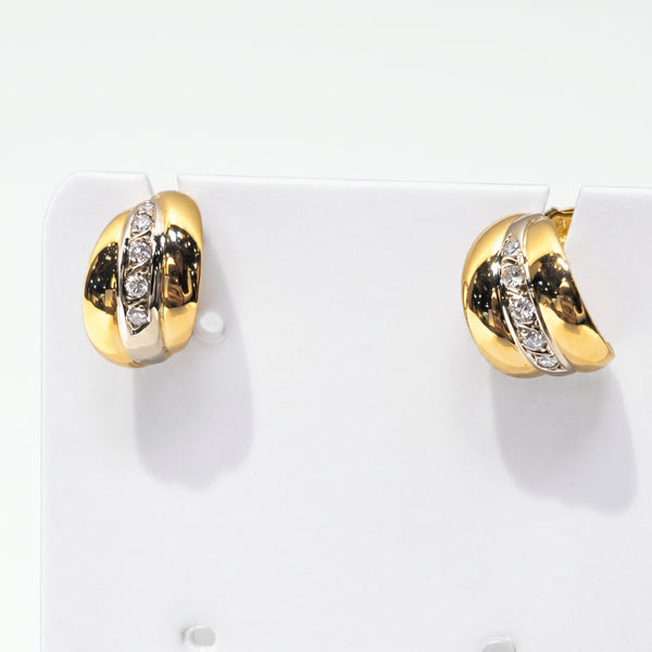 Boucles d'oreilles clou en or jaune 18k avec diamants