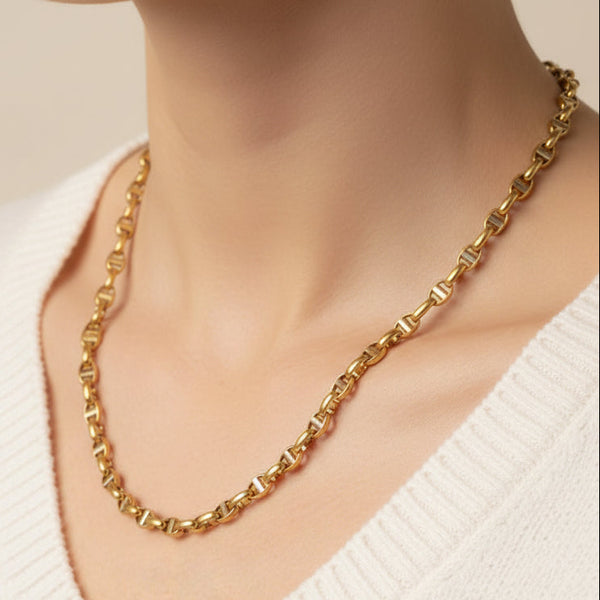 Collier Ras du Cou Marine en Or Jaune 18K - 11.72Grs